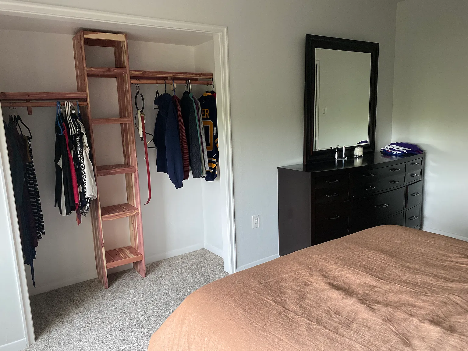 1 bed, 750 sqft, $2,400 — Photo 4