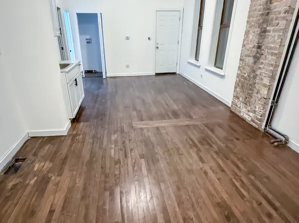 8714 S Commercial Ave APT 1R, Chicago, IL 60617