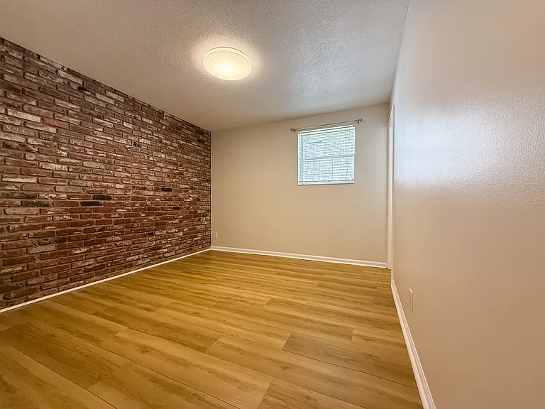 4333 Jarboe St #4 — Photo 9