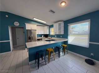 1723 NE 11th St, Cape Coral, FL 33909