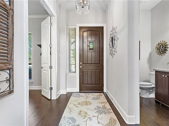 3rd image of 416 Choke Canyon Ln