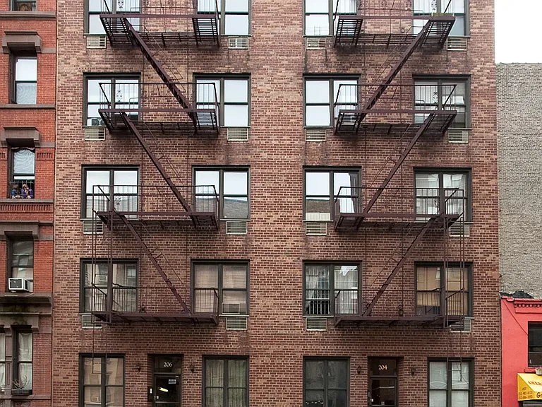 206 E 25th St #1FW — Photo 10