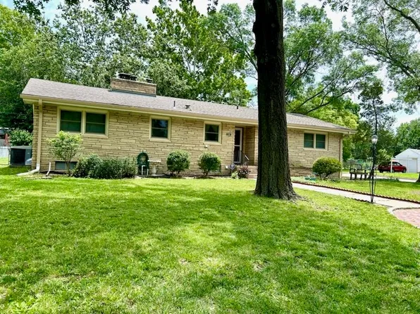 1104 N Pinecrest St, Wichita, KS 67208
