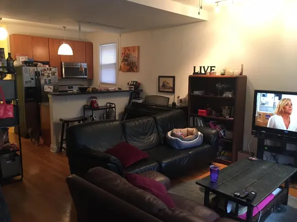 (undisclosed Address), Chicago, IL 60614
