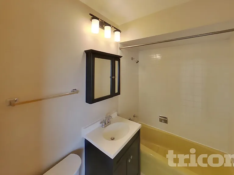 1449 S Wolf Rd — Photo 14