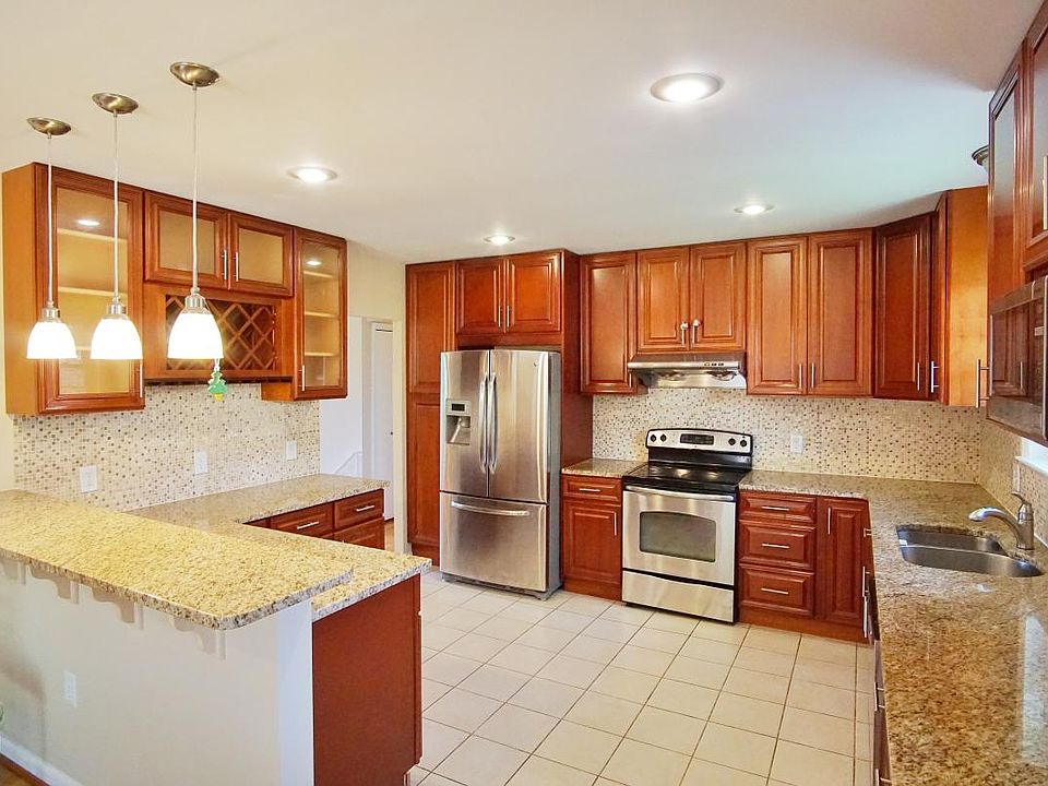 1st image of 7107 Marbury Ct