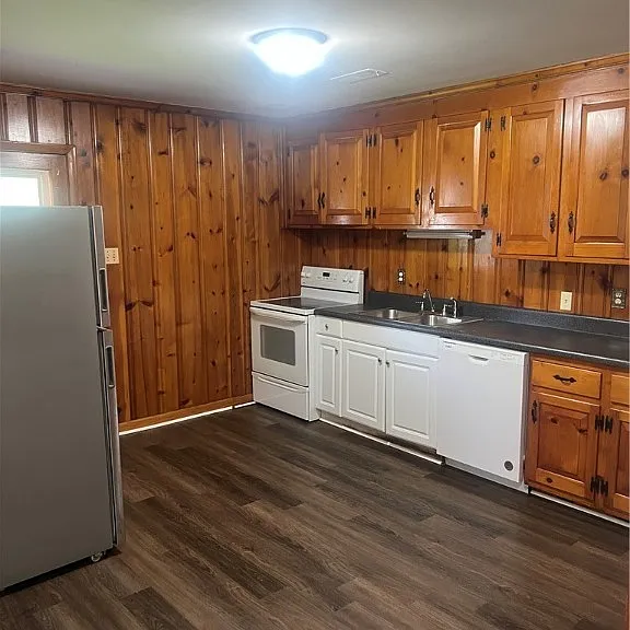 2700 Maple St #A — Photo 15