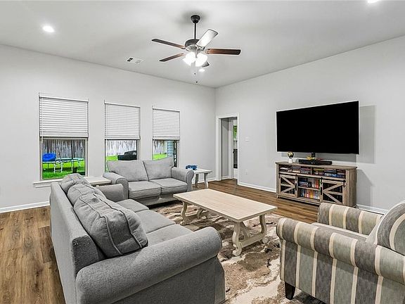 2nd image of 15576 Grassy Ln