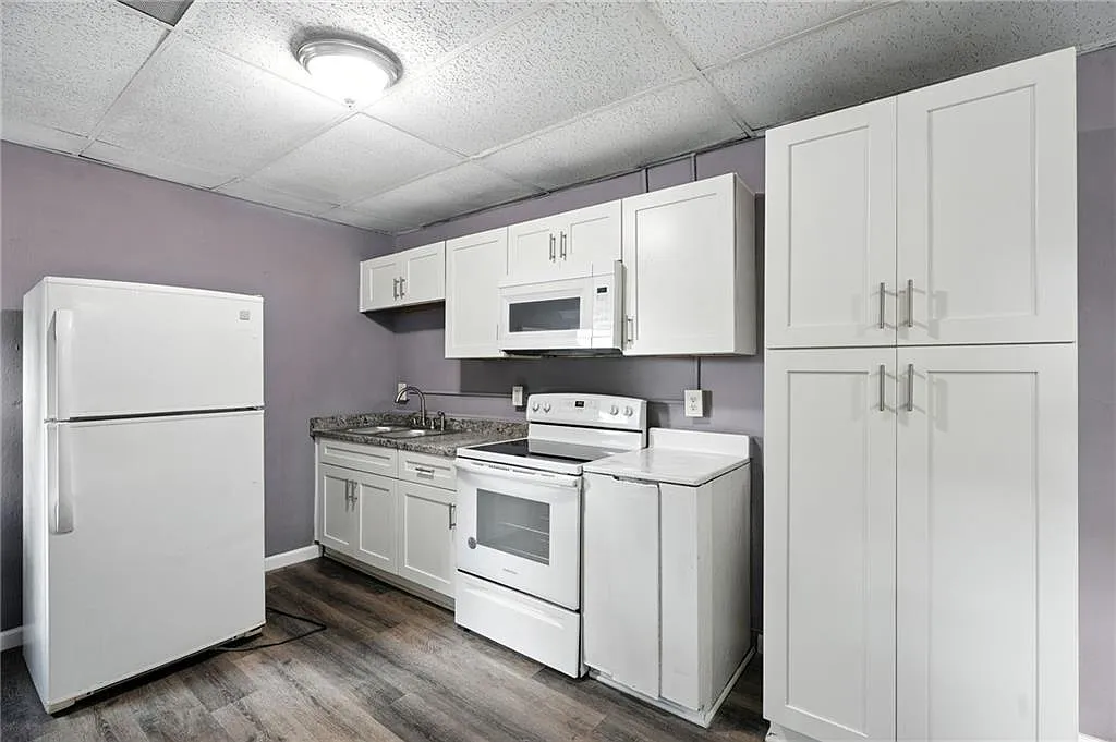 2 bed, 1.0 bath, 1479 sqft, $1,450 — Photo 3