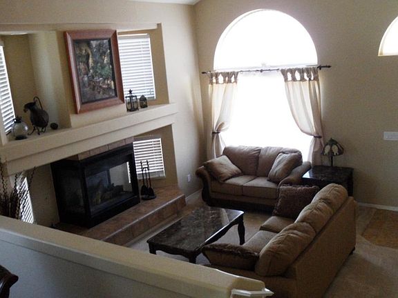 4th image of 515 E Stirrup Ln