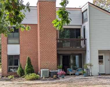 27 Siegtown Rd APT 8A, Cape May Court House, NJ, 08210
