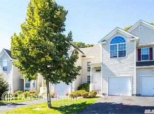 184 Kettles Ln, Medford, NY 11763