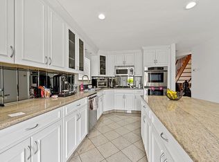 522 Travis Ave, Staten Island, NY 10314