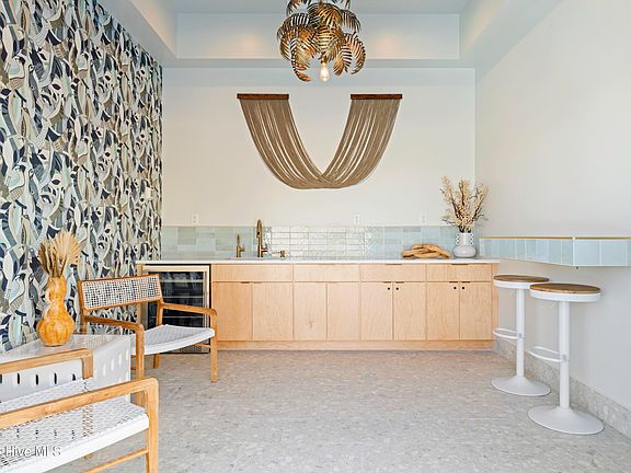 3rd image of 209 Spartanburg Avenue #2