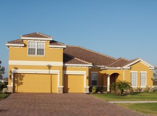 2102 Grove Dr, Naples, FL 34120