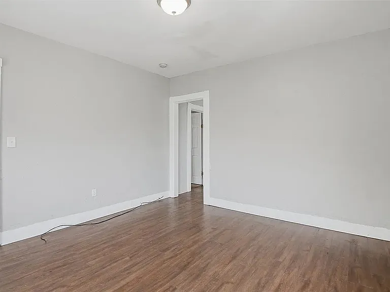 31 Aetna St #3 — Photo 6