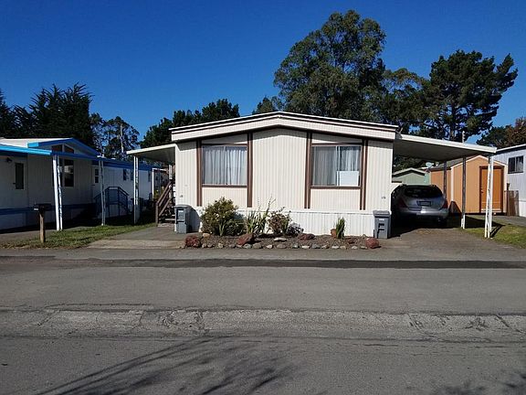 3rd image of 2071 Surfside Dr