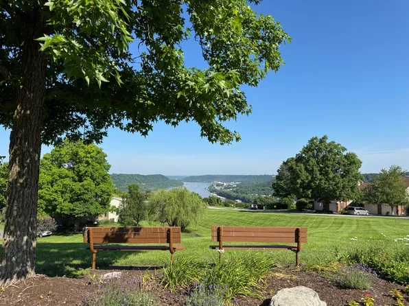 2829 Dry Ridge Ct, Villa Hills, KY 41017