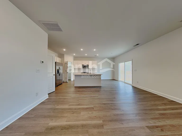 6034 Rosemore Ln — Photo 6