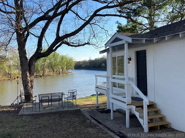 441201 Cedar Crest Dr, Big Cabin, OK 74332