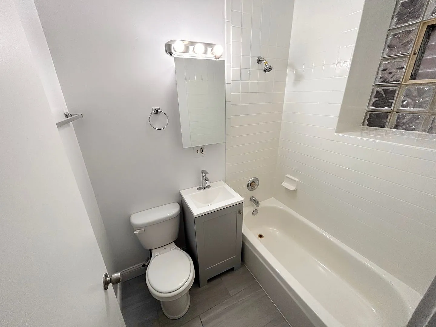 1850 Humboldt LLC — Photo 4