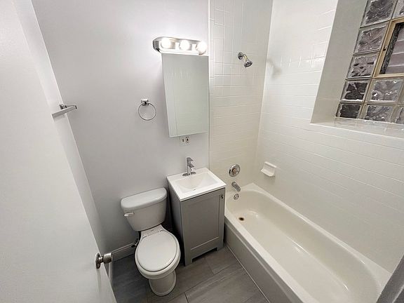 4th image of 1850 N Humboldt Blvd APT 104