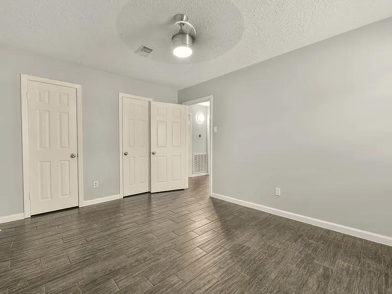 1125 Grace St — Photo 23