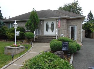 472 Steinway Rd, Saddle Brook, NJ 07663
