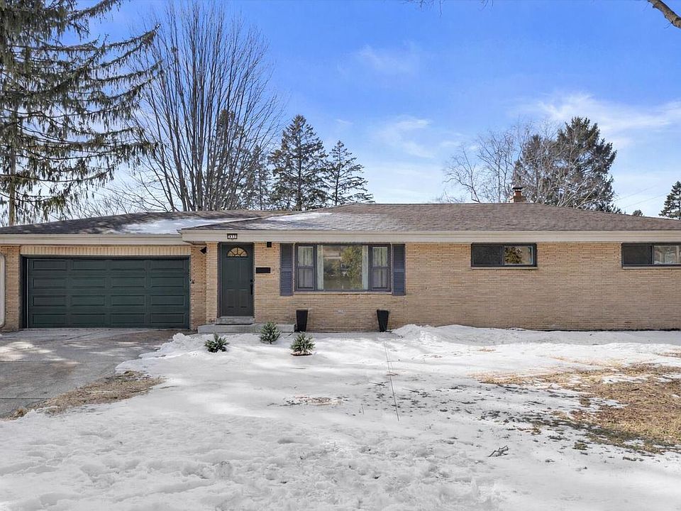 1st image of 831 W Riverview DRIVE