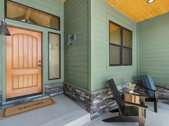 5th image of 1366 Eliza Ave
