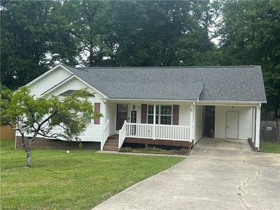 5 Oak Ridge Dr, Thomasville, NC, 27360