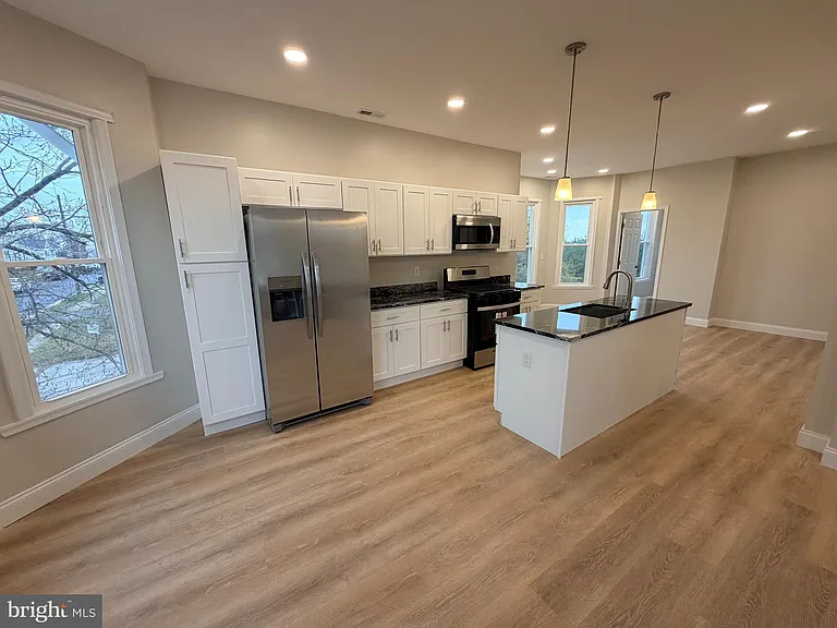 3 E Overlea Ave #3 — Photo 14