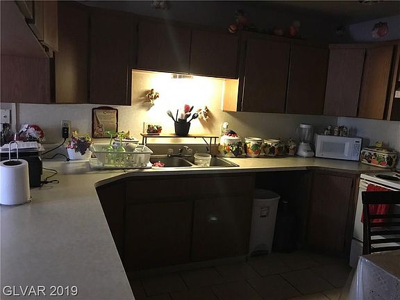 5th image of 2237 Belmont St