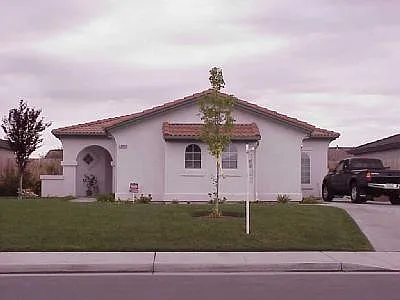 10006 Commodore Dr photo 1
