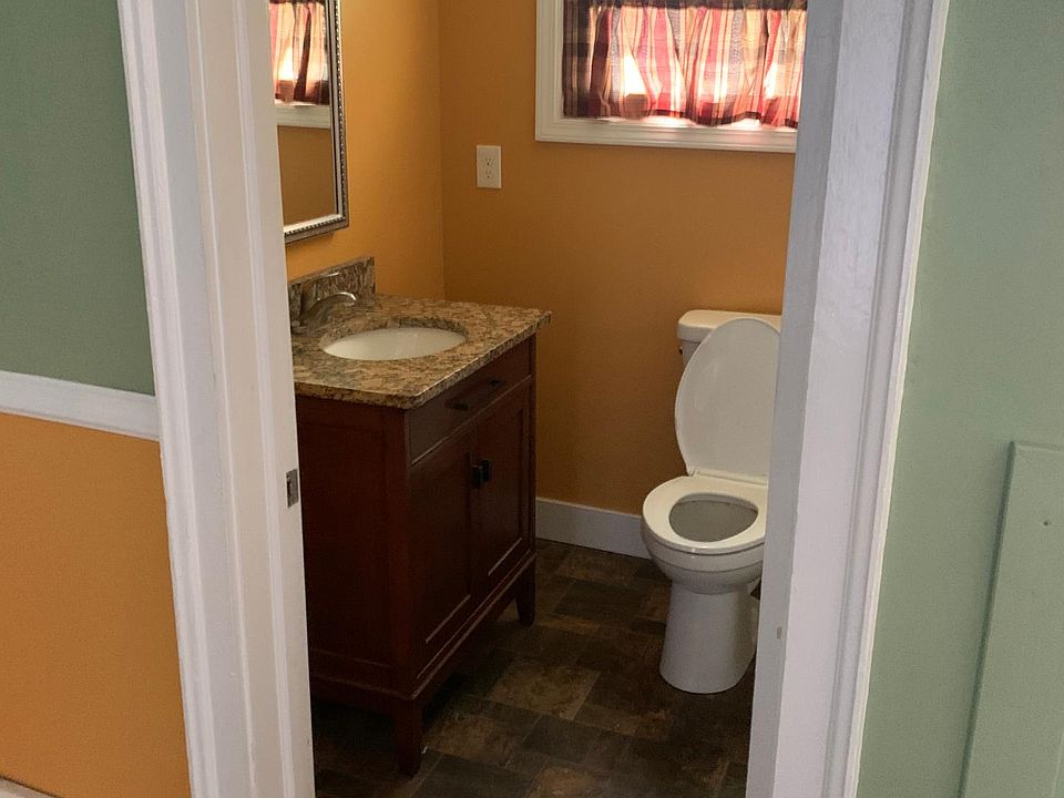 2nd image of 120 Warrant St