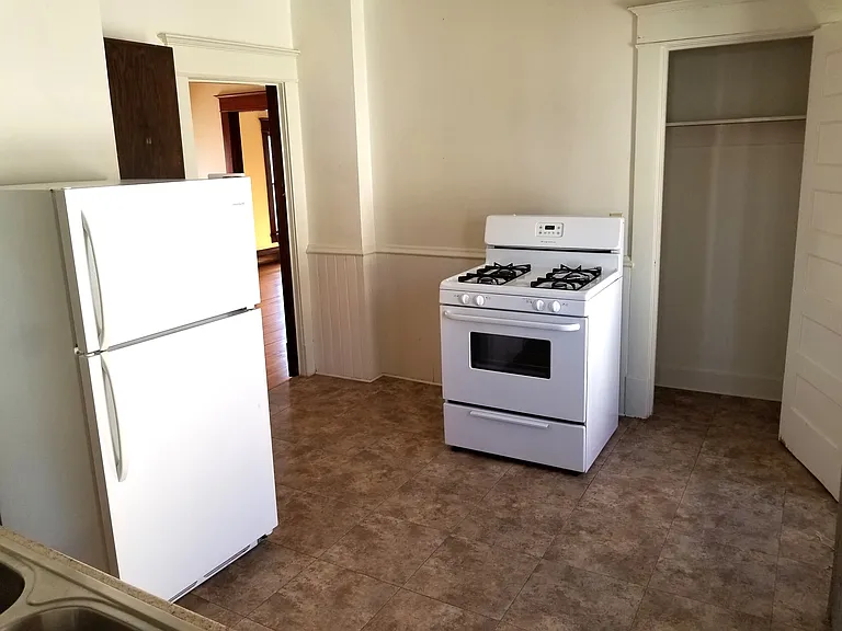 819 Aurora Ave #2 — Photo 6