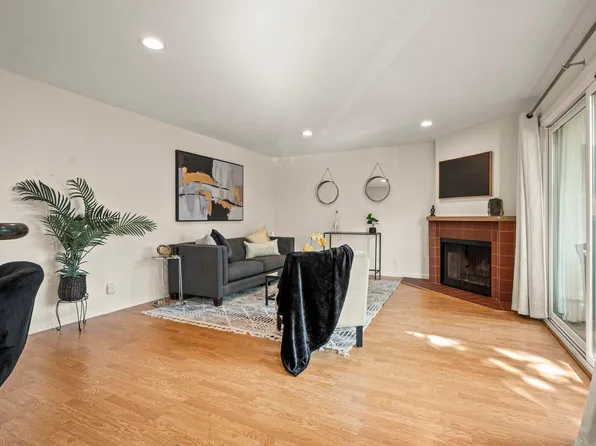 21071 Gary Dr APT 204, Hayward, CA 94546
