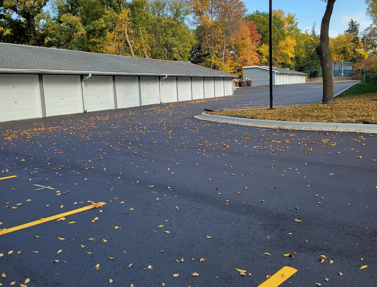 County Line Plaza — Photo 3
