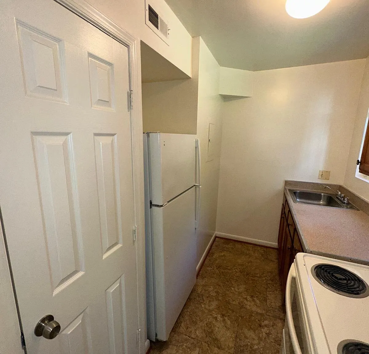 164 Mississippi Avenue Southeast - 101 — Photo 2