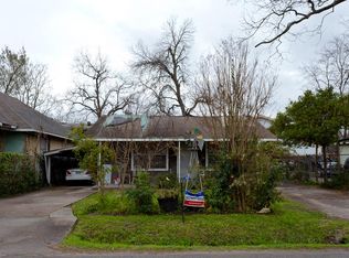 1122 E 27th St, Houston, TX 77009