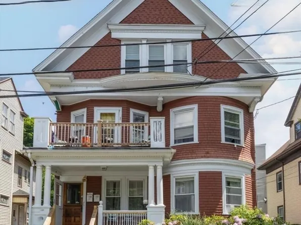 40 Hewins St, Dorchester, MA 02121