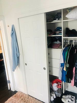 5th image of 318 E 11th St APT 10