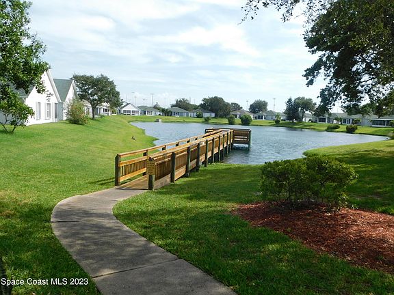 5th image of 3858 Town Square Blvd #17