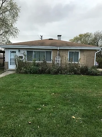 1366 Burnham Ave photo 1