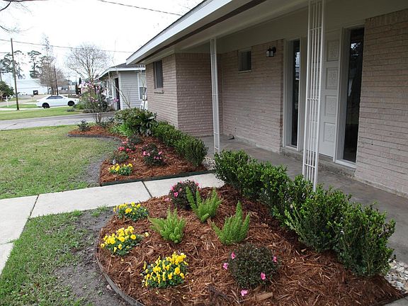 Tastefully landscaped, beautiful flowers. Perfect area of town. Home will have all the finishing touches and be move in ready by March 1, 2020. This home has been plenty of decorated touches.