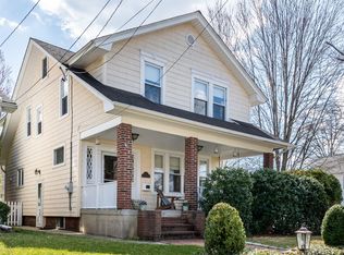 50 Bar Beach Rd, Port Washington, NY 11050