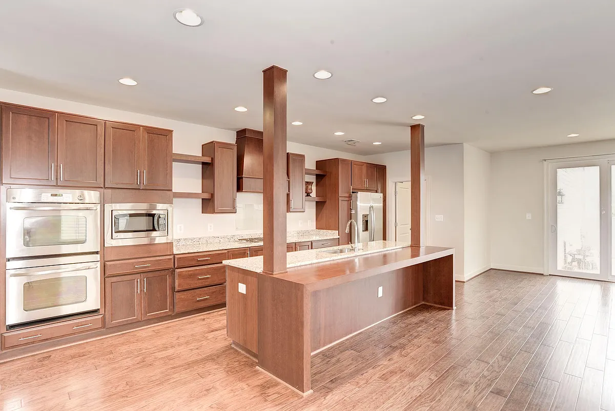 Building Photo - 44588 Stepney Dr