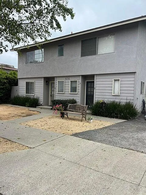 3 bed, 2.5 bath, $4,700 — Photo 2
