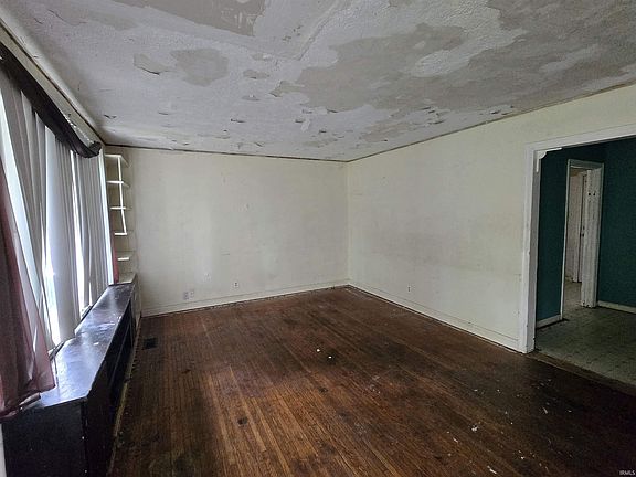 3rd image of 23 Lett Ct