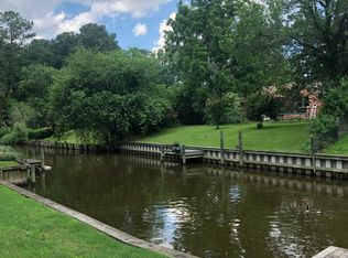 816 Silvercrest Ln, Virginia Beach, VA 23464